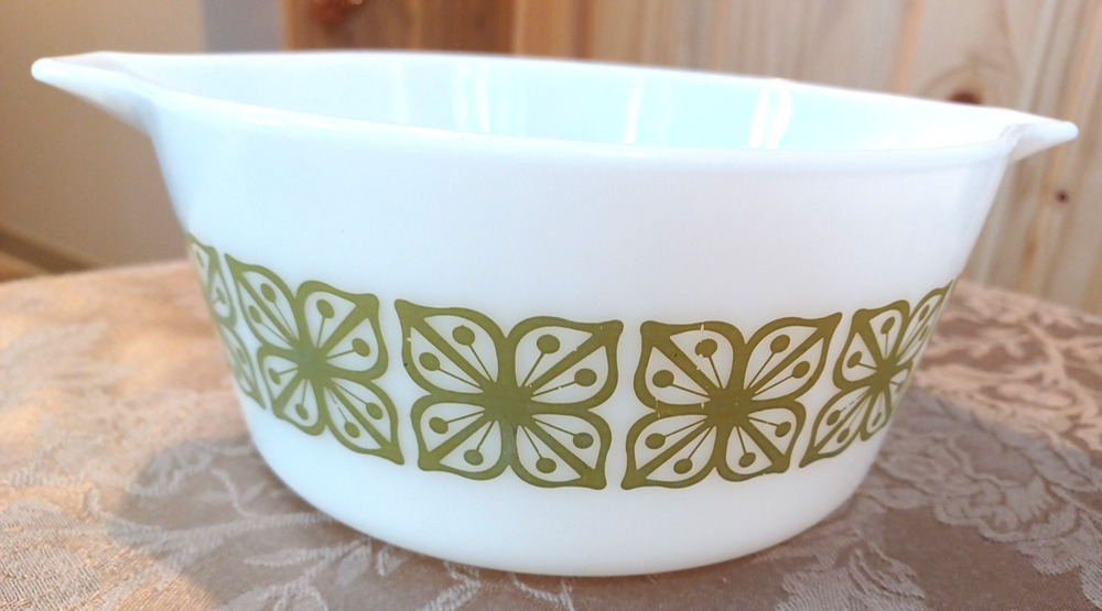 VTG Verde Floral Green Pyrex 1 1/2 Qt 474 B Casserole No Lid